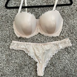 MAKE AN OFFER - VS Dream Angels Bra & Underwear Set